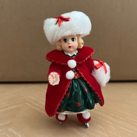 Hallmark Keepsake Ornament. Madame Alexander- Christmas Holly. 2000. QX6611. - Picture 3 of 8
